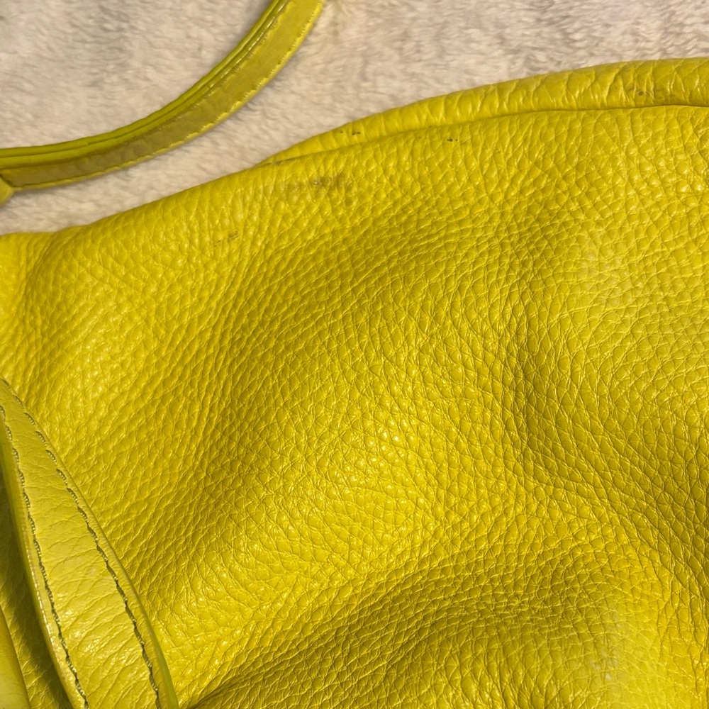 Marc Jacobs Vibrant Yellow Hobo Bag - Picture 3 of 7